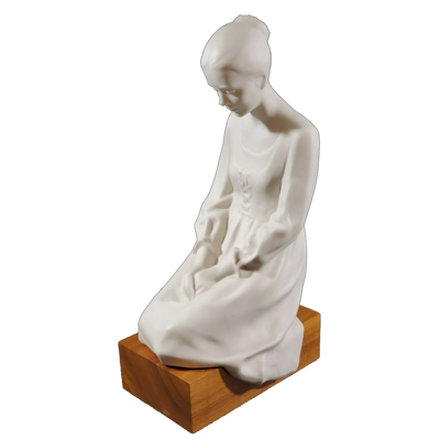 Woman in Prayer Statue with Base (Porcelain)