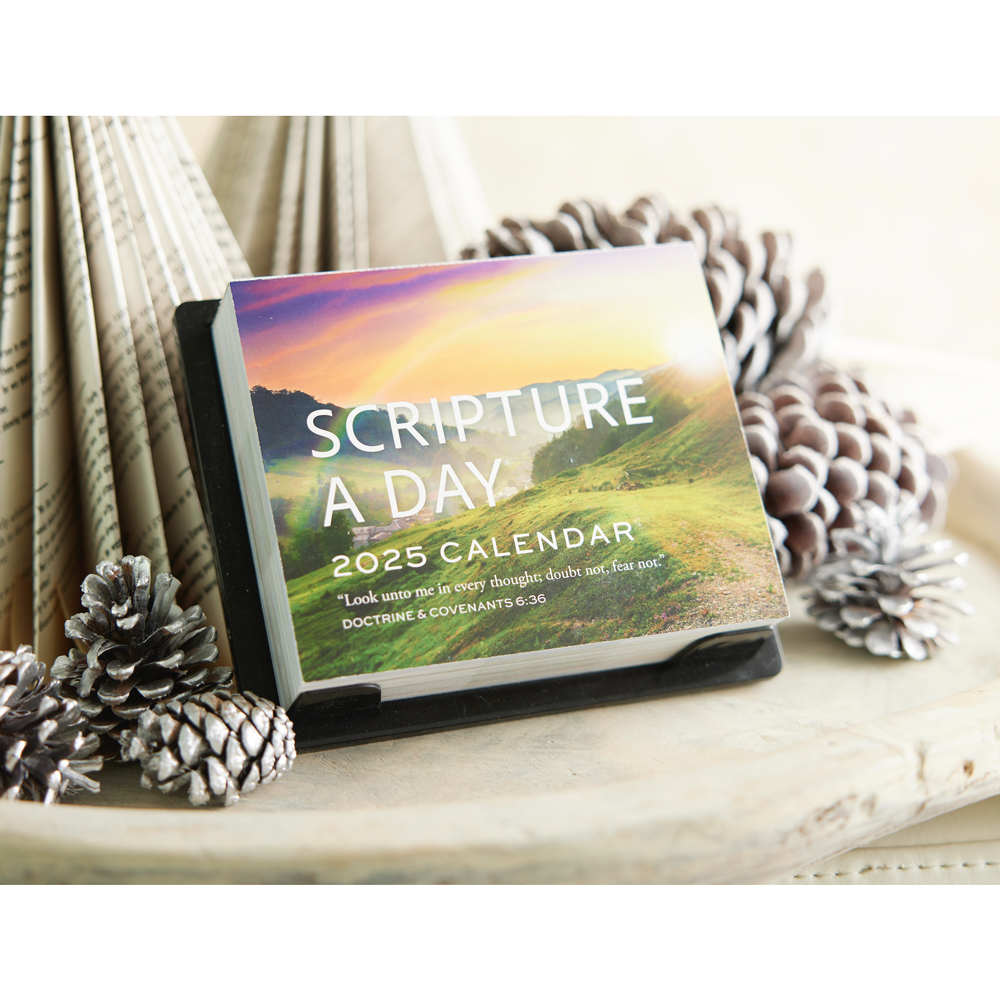 2025-scripture-a-day-doctrine-and-covenants-desktop-calendar
